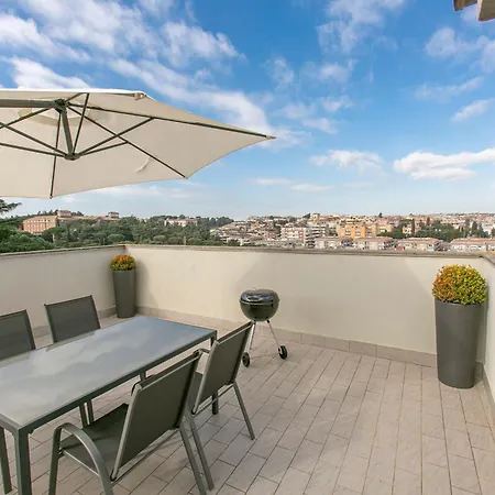 Terrazza San Pietro Vicino Metro A * Róma